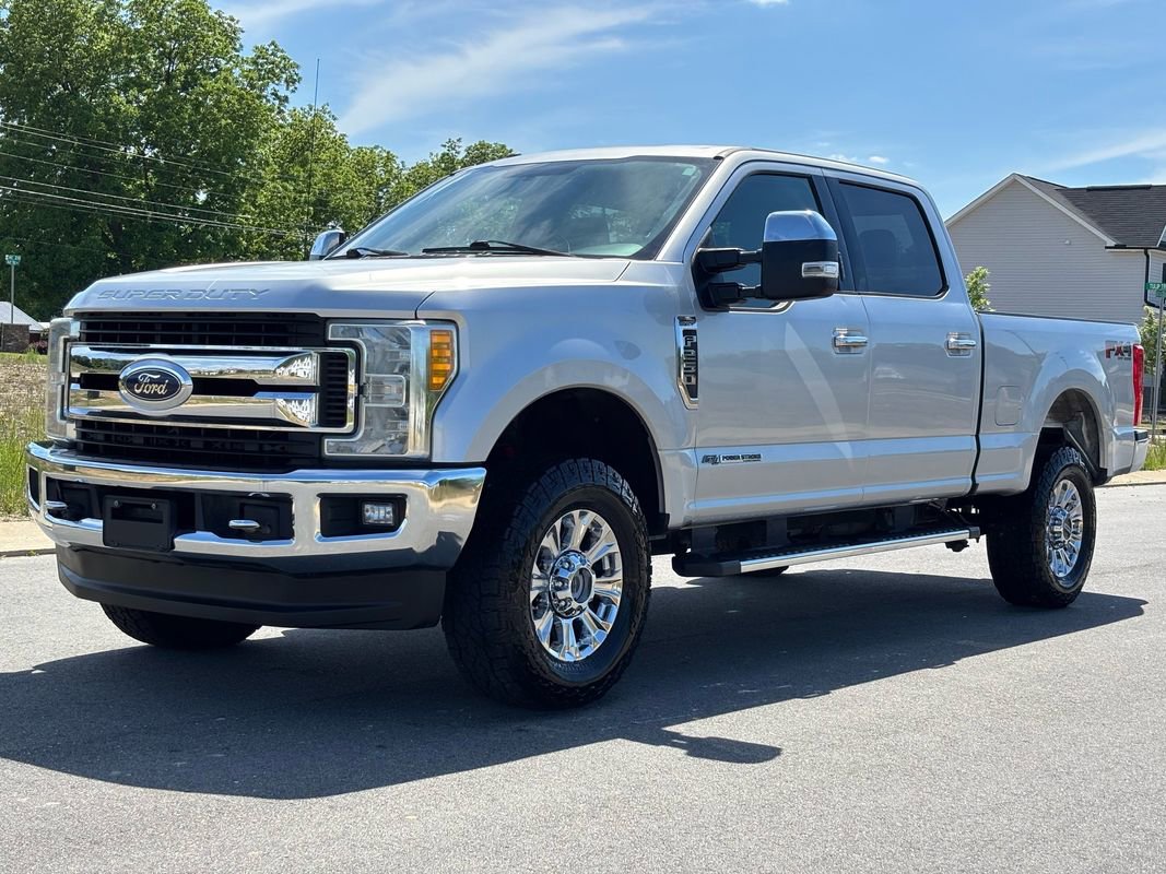 Used 2017 Ford F250 XLT w/ XLT Premium Package AWD/4WD image 8