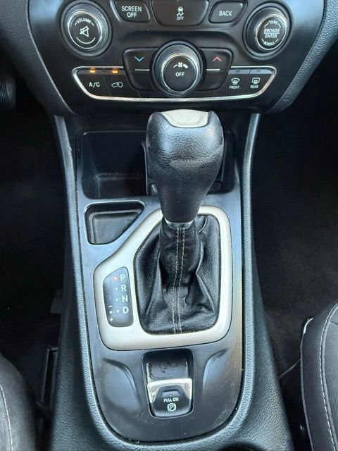 Used 2015 Jeep Cherokee Latitude image 25