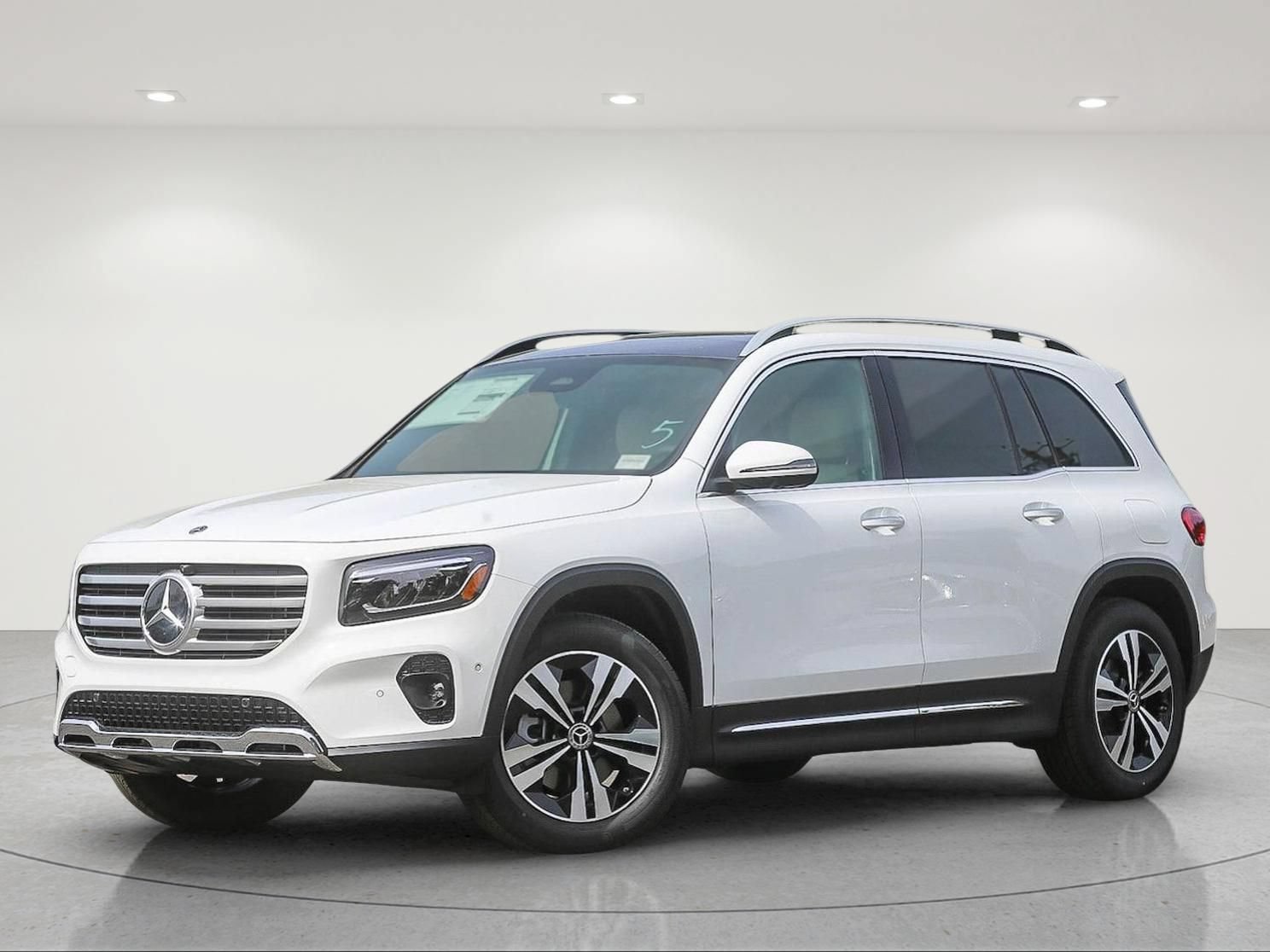 New 2026 Mercedes-Benz GLB 250 4MATIC image 2