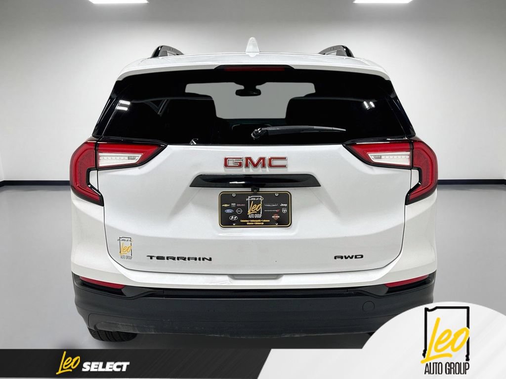 Used 2022 GMC Terrain SLE w/ GMC Pro Grade Package AWD/4WD image 8