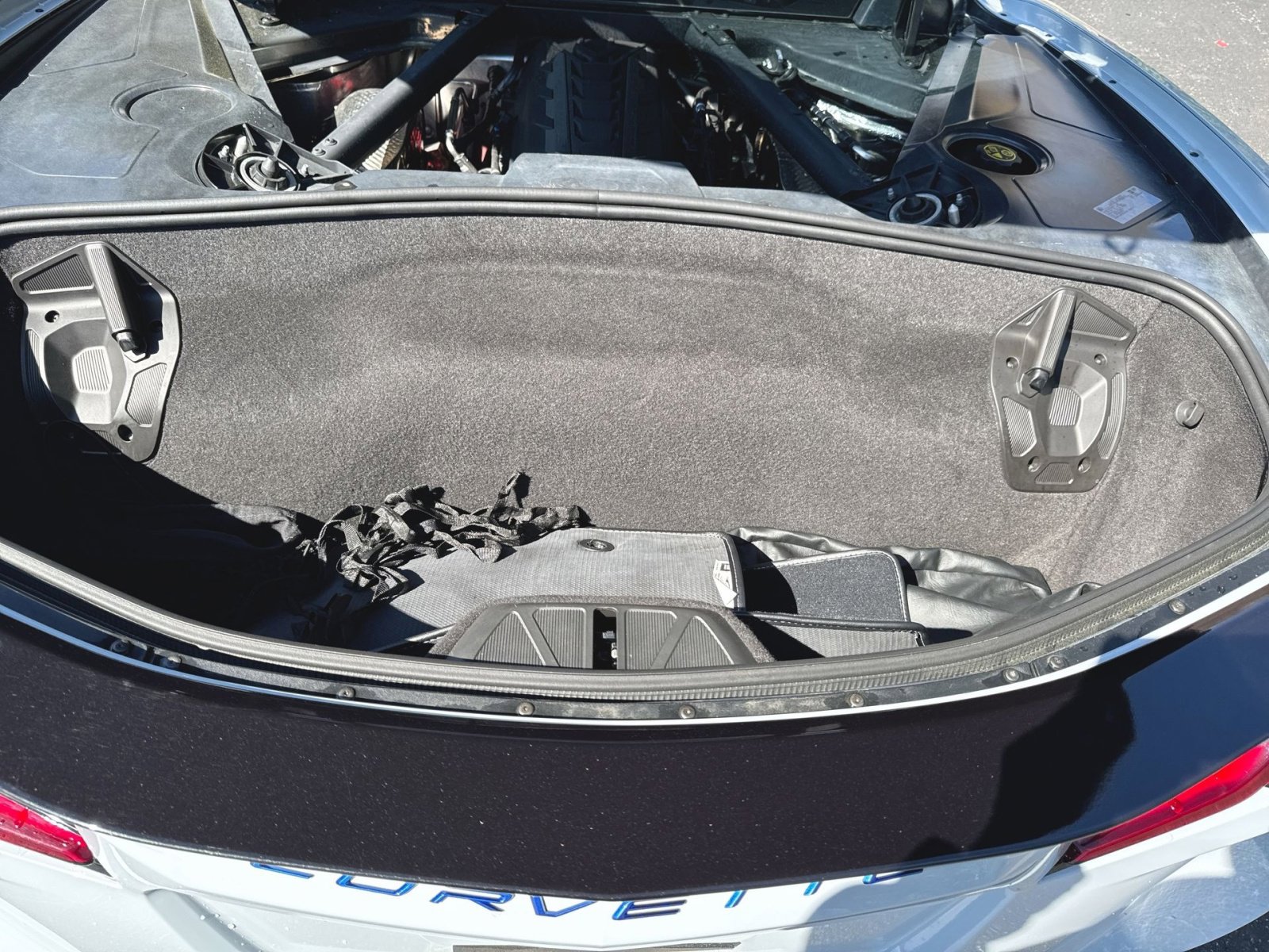 Used 2022 Chevrolet Corvette Stingray Premium Cpe w/ Battery Protection Package image 25