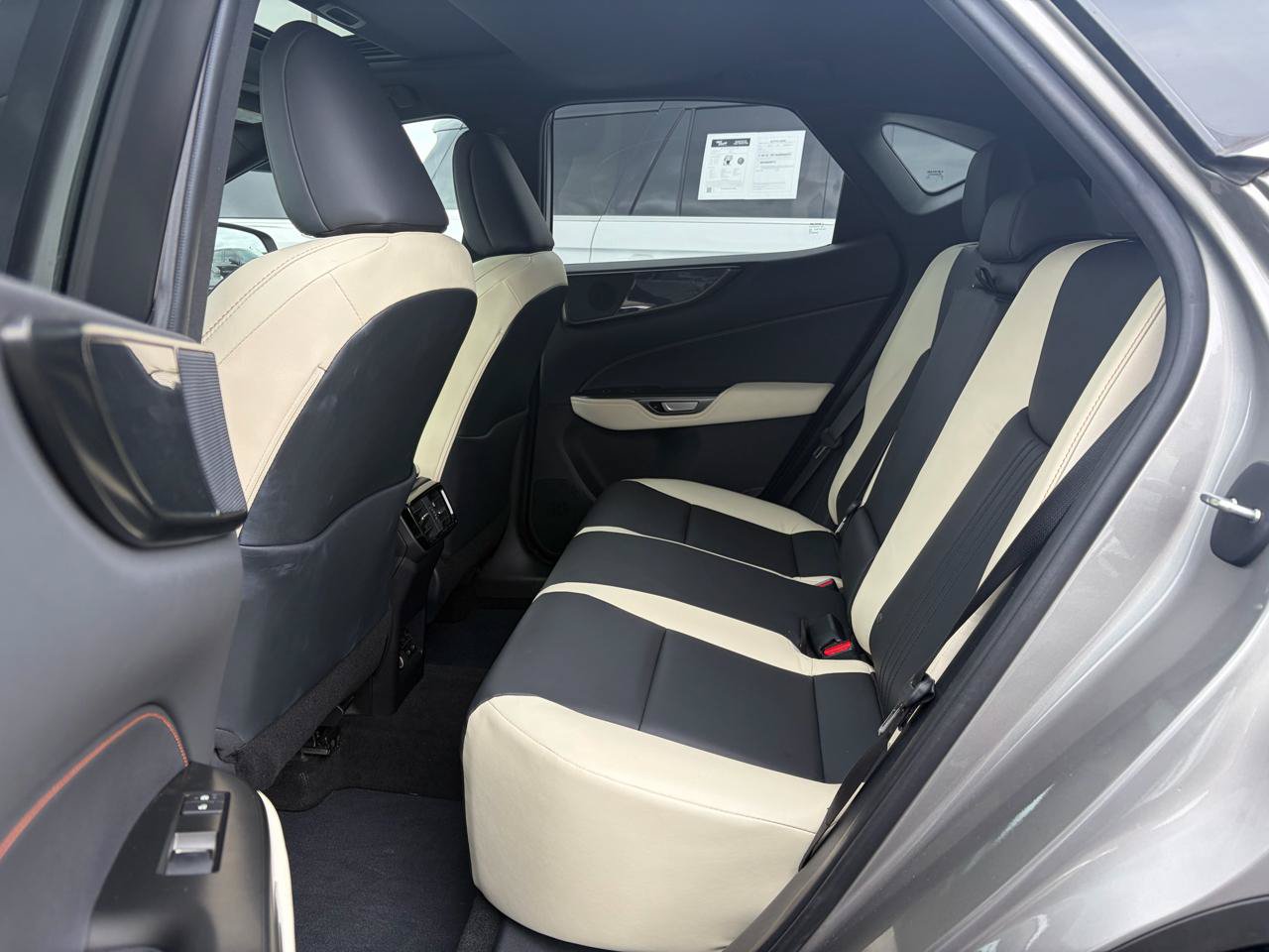 Used 2023 Lexus NX 350 AWD image 9