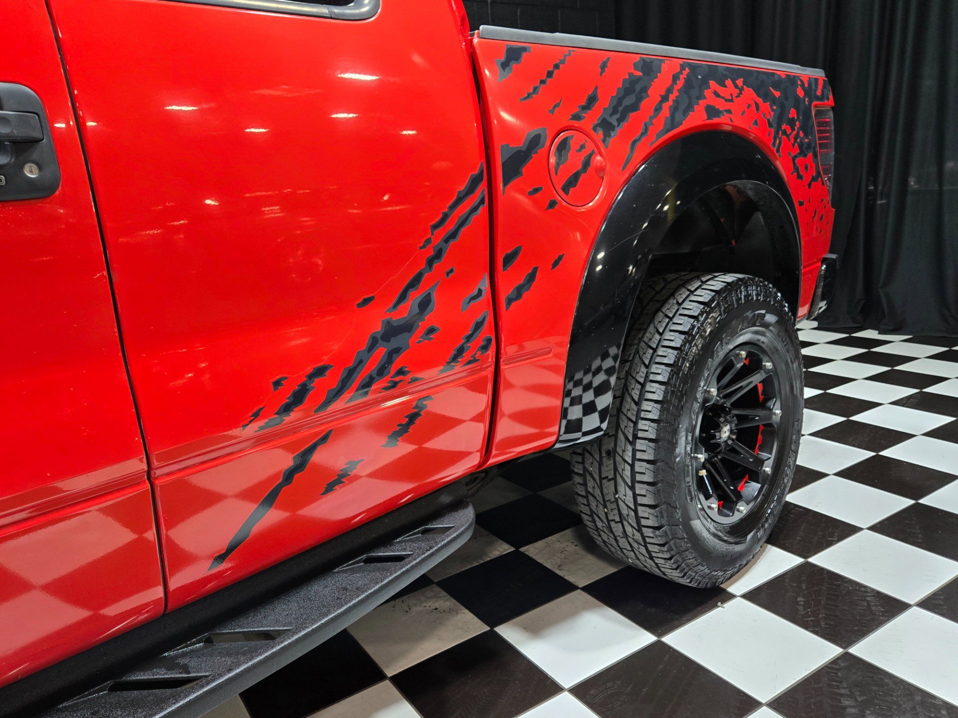 Used 2010 Ford F150 Raptor AWD/4WD image 19