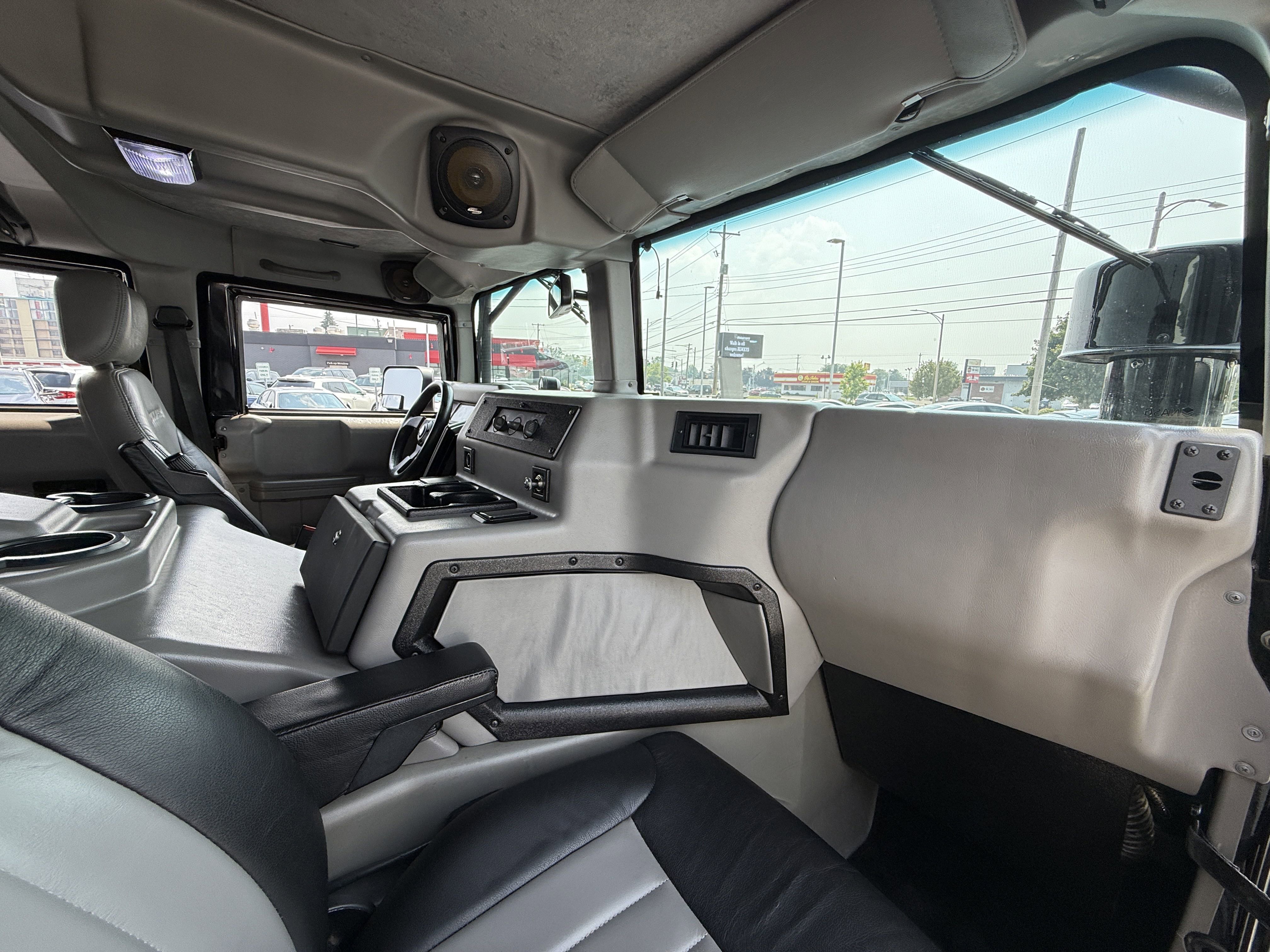 Used 2001 HUMMER H1 4-Door Wagon image 20