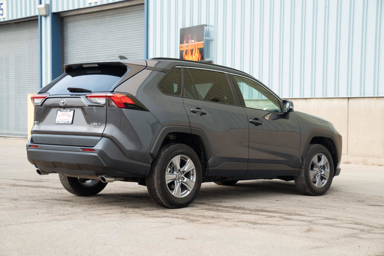 Used 2024 Toyota RAV4 XLE image 16