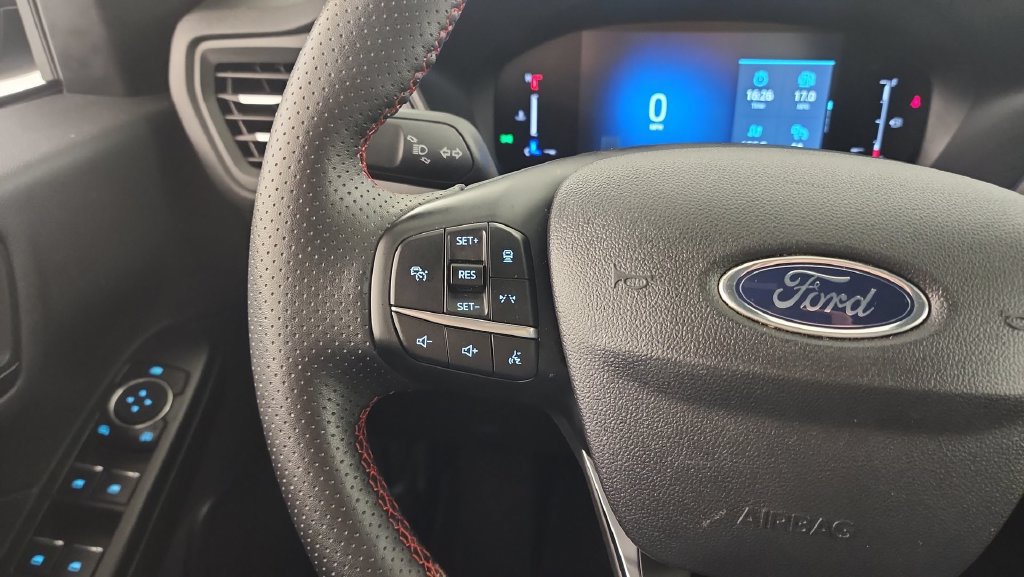 Used 2024 Ford Escape ST-Line w/ Tech Pack #1 AWD/4WD image 17