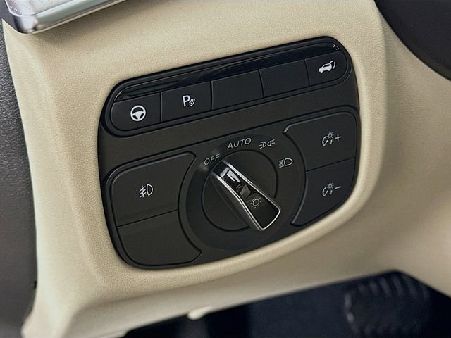 Used 2022 INFINITI QX50 Essential image 25