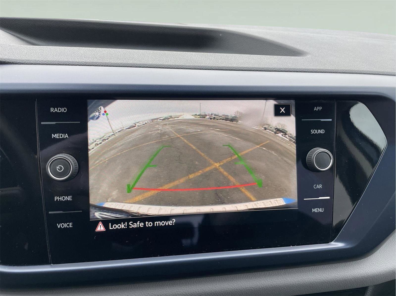 Used 2023 Volkswagen Taos SE w/ Black Wheel Package image 27