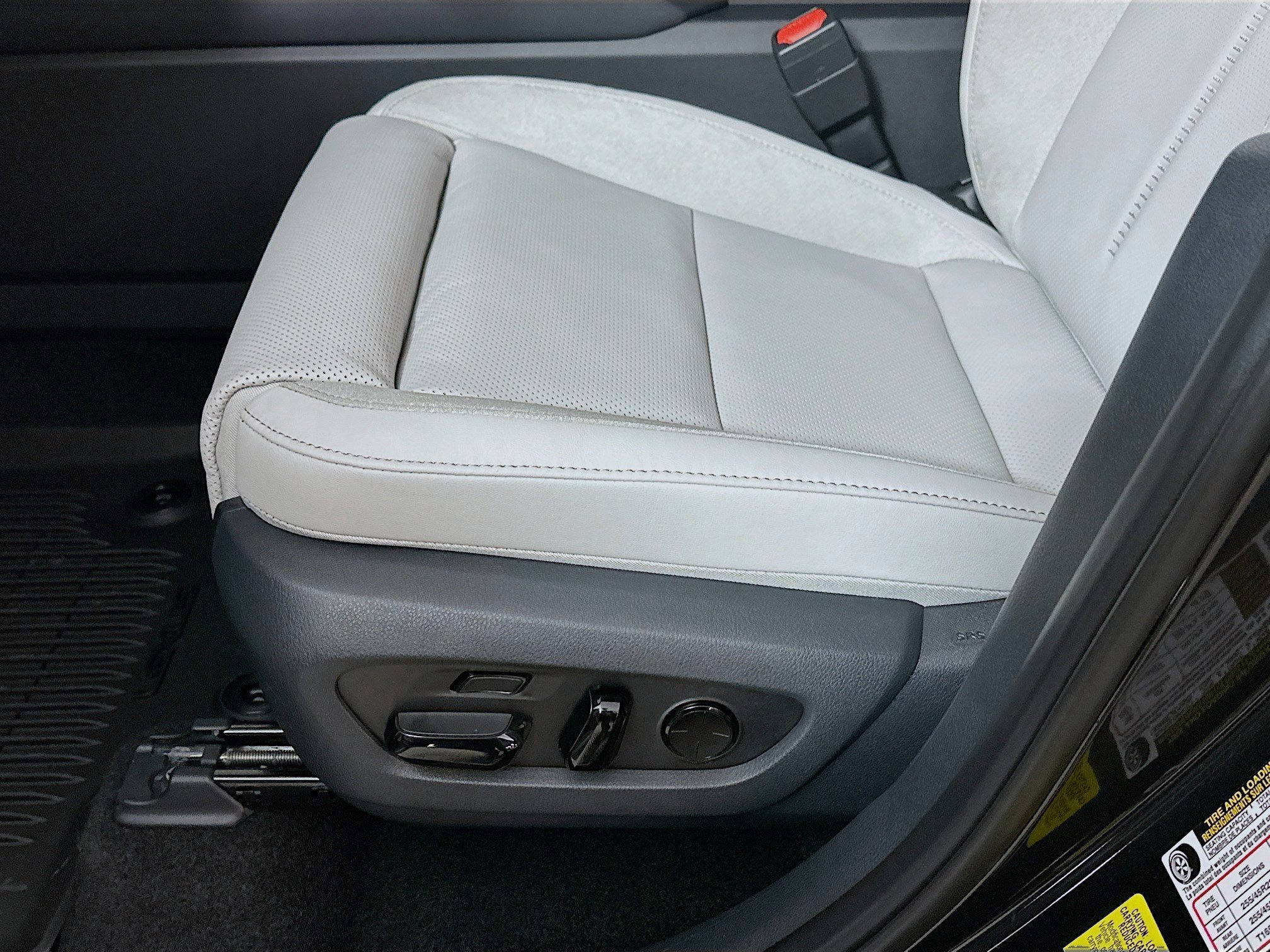 Used 2025 Lexus TX 350 AWD w/ Technology Package image 18