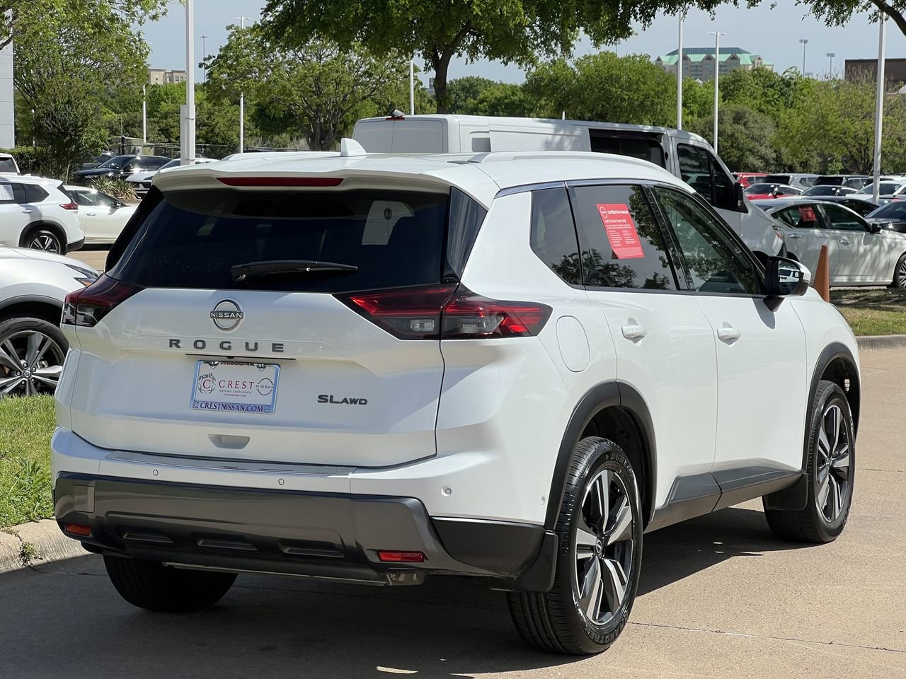 Certified 2025 Nissan Rogue SL image 4
