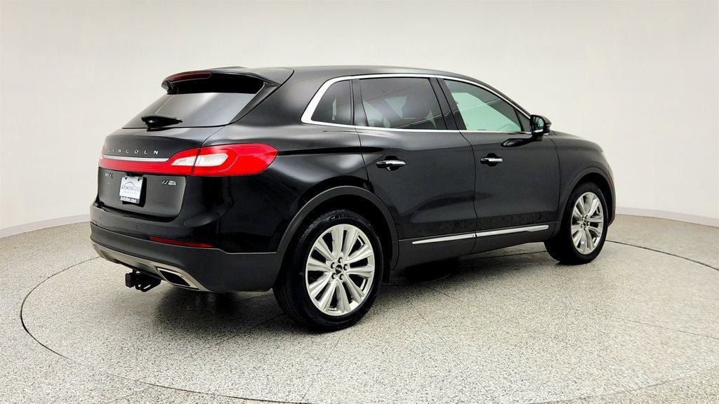 Used 2016 Lincoln MKX Reserve w/ Climate Package AWD/4WD image 5