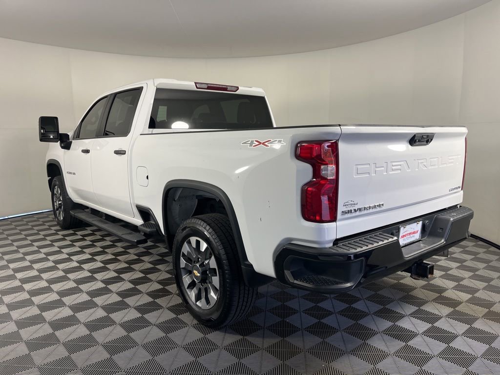 Used 2022 Chevrolet Silverado 2500 Custom w/ Custom Value Package image 10