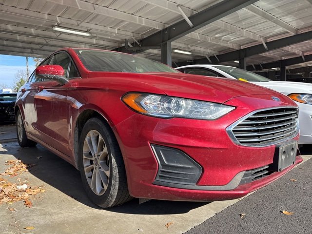 Used 2020 Ford Fusion SE image 3