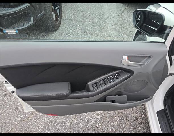 Used 2017 Kia Forte LX FWD image 12