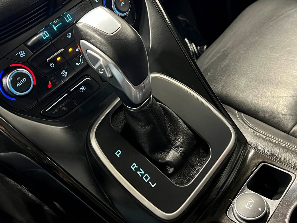 Used 2017 Ford C-MAX Energi Titanium FWD image 28