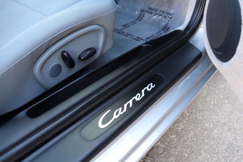 Used 2000 Porsche 911 Cabriolet image 29