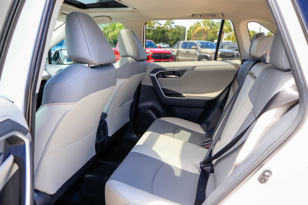Used 2025 Toyota RAV4 Limited FWD image 11