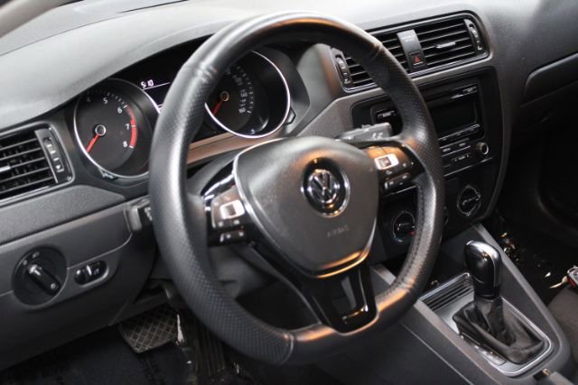 Used 2015 Volkswagen Jetta S FWD image 12