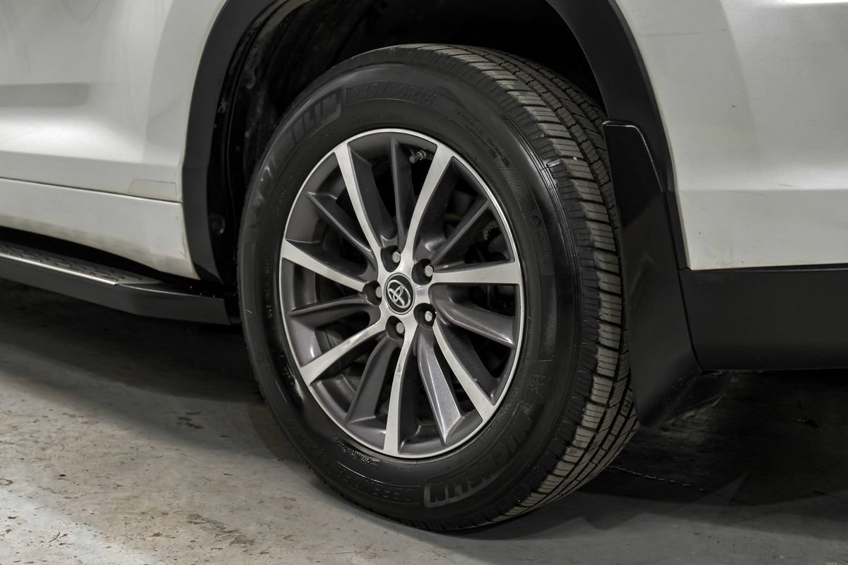 Used 2018 Toyota Highlander XLE FWD image 65