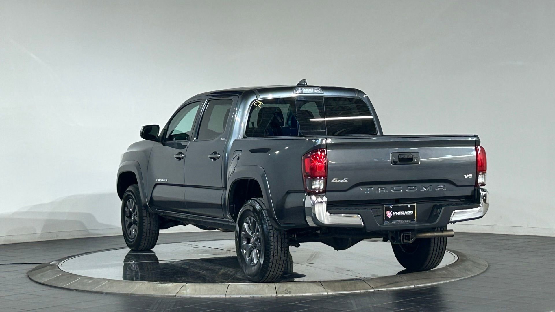 Used 2023 Toyota Tacoma SR5 AWD/4WD image 7