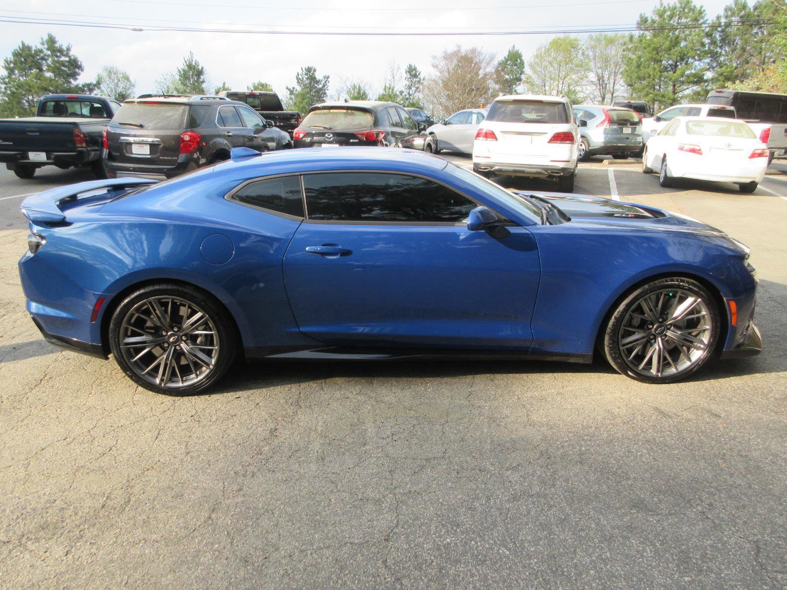 Used 2022 Chevrolet Camaro ZL1 RWD image 6