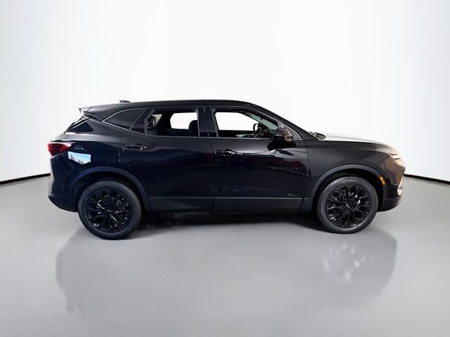 New 2026 Chevrolet Blazer LT w/ LPO, Black Sport Package FWD image 5