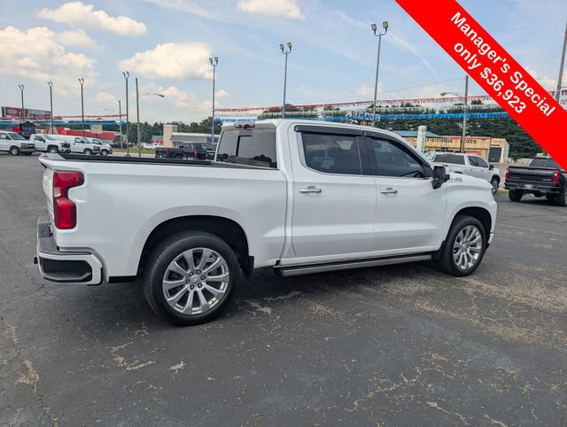 Used 2022 Chevrolet Silverado 1500 High Country w/ Technology Package AWD/4WD image 9