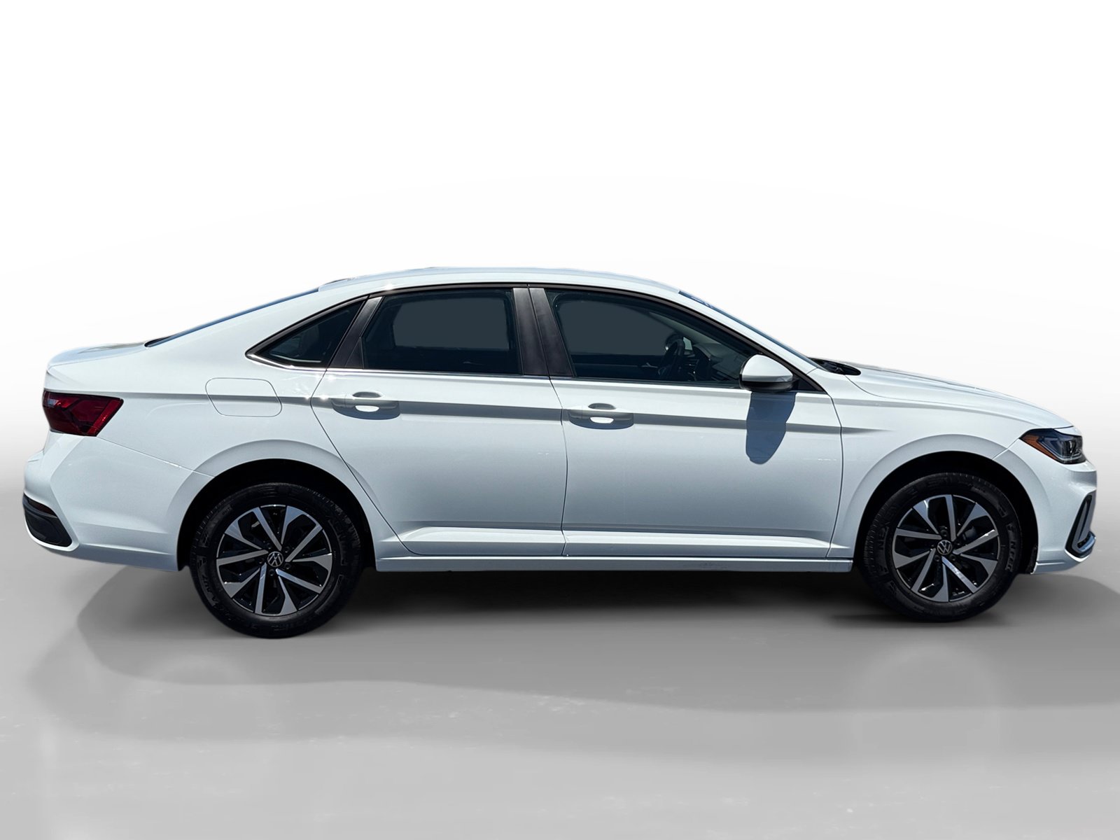 Certified 2025 Volkswagen Jetta S FWD image 6