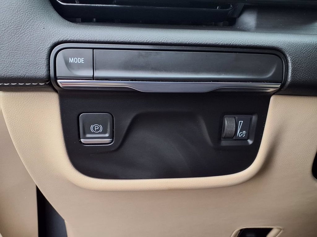 Certified 2023 Cadillac Escalade ESV Premium Luxury RWD image 11