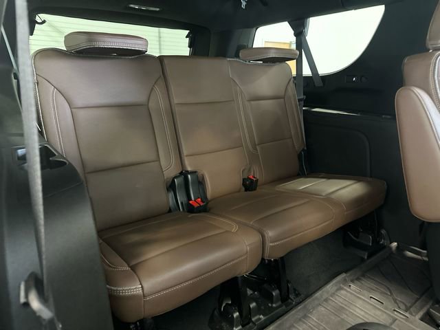 Used 2023 Chevrolet Suburban High Country image 39