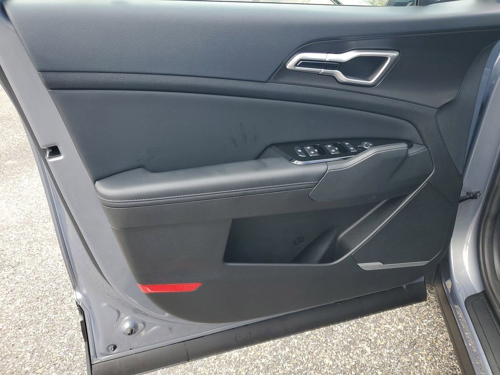 Used 2023 Kia Sportage EX image 8