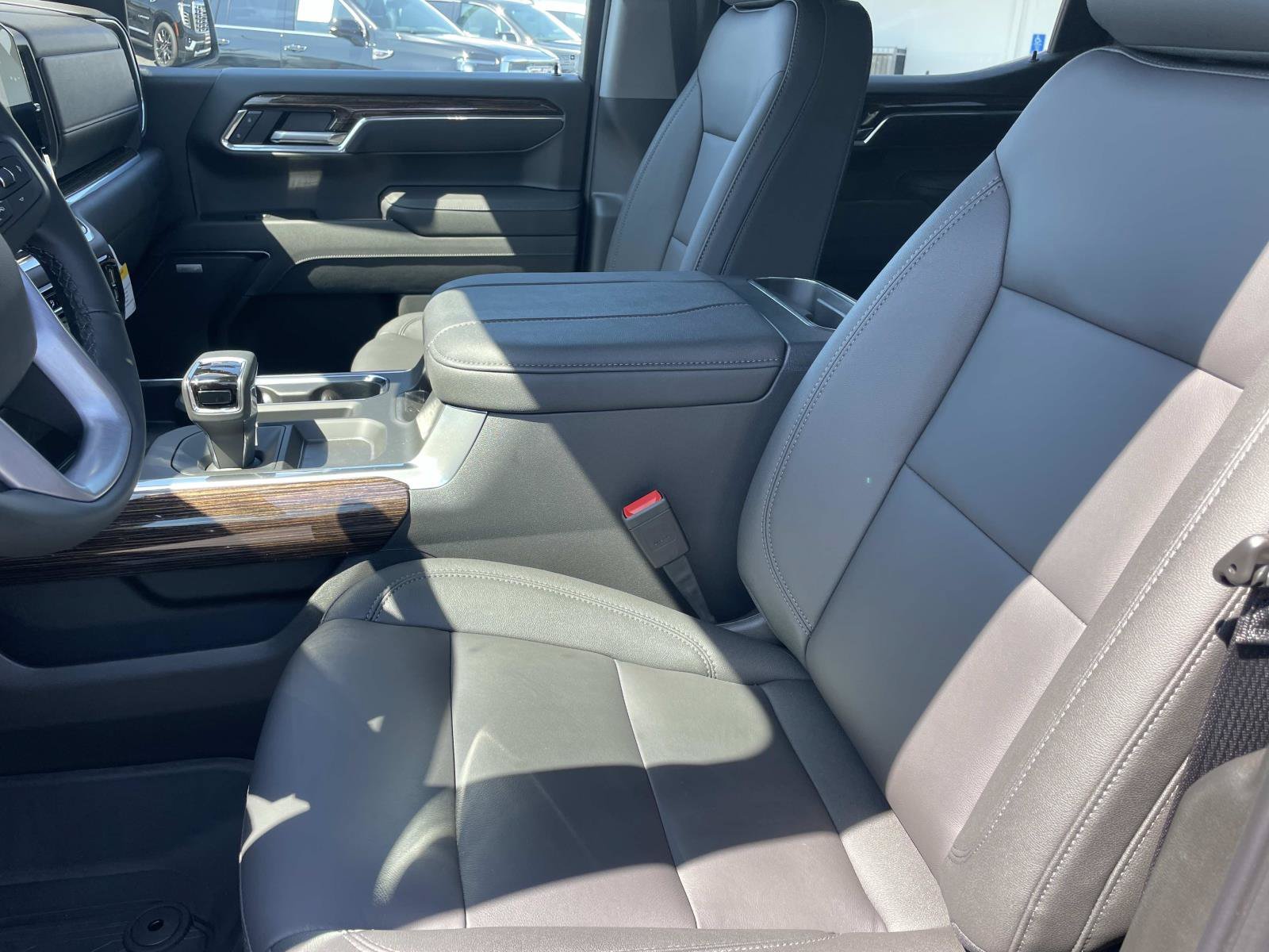 New 2026 GMC Sierra 1500 Elevation w/ Elevation Premium Package AWD/4WD image 24