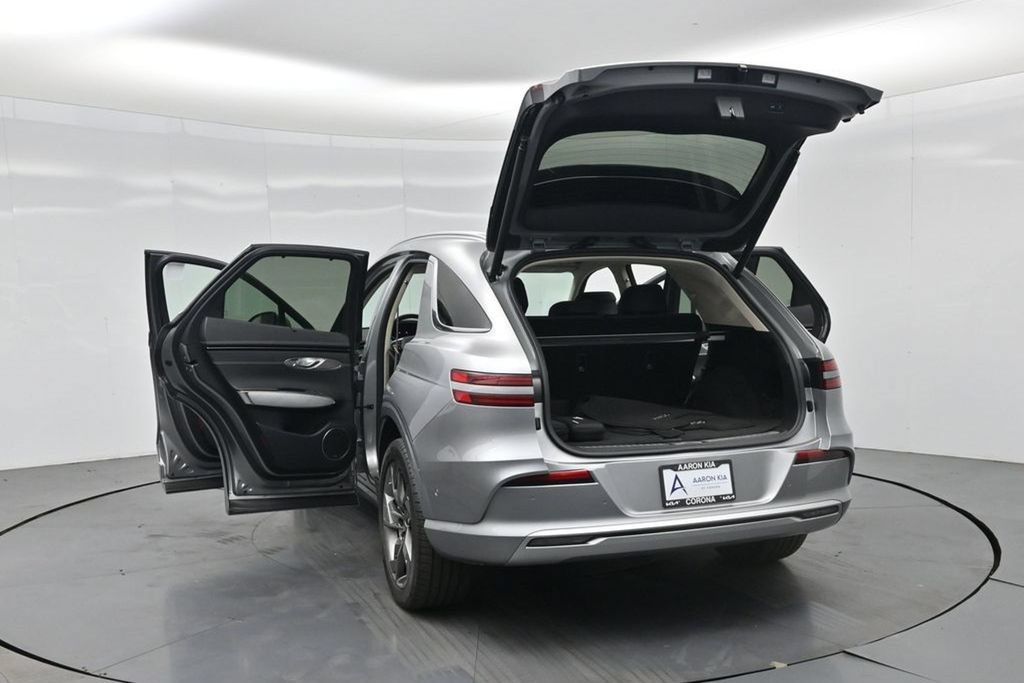 Used 2025 Genesis Electrified GV70 w/ Prestige Package AWD/4WD image 40