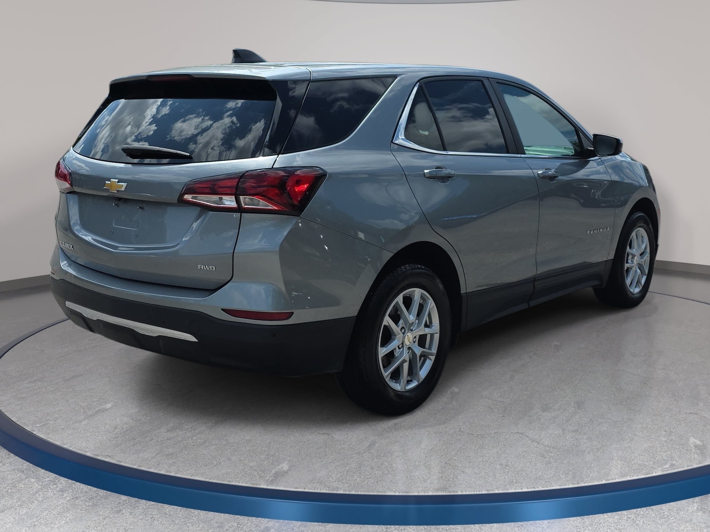 Used 2024 Chevrolet Equinox LT AWD/4WD image 5