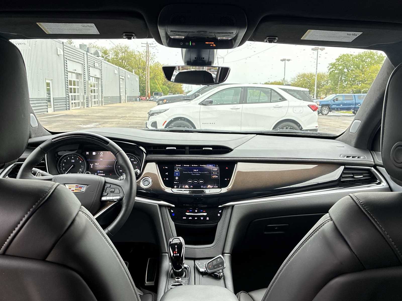 Used 2024 Cadillac XT6 Sport w/ Platinum Package image 21