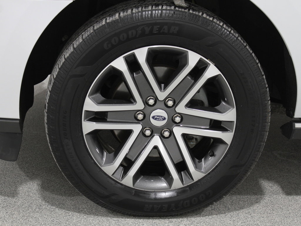 Used 2021 Ford Expedition Limited image 26