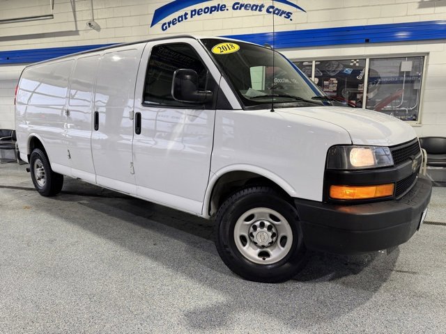 Used 2018 Chevrolet Express 2500 Extended image 2