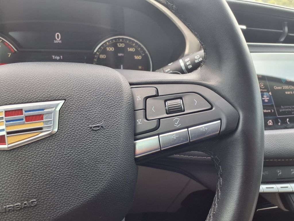Used 2021 Cadillac XT4 Luxury FWD image 16