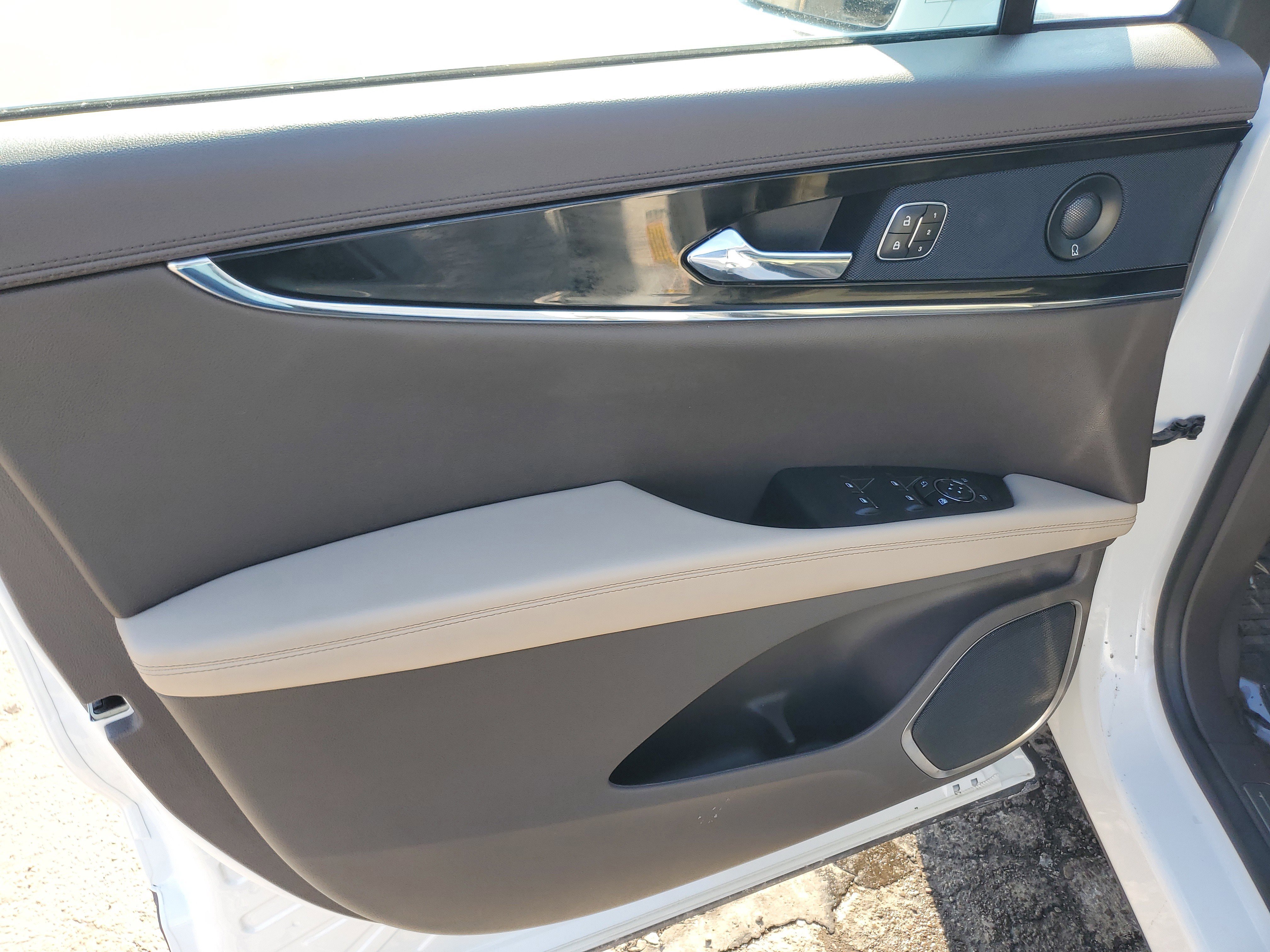 Certified 2023 Lincoln Nautilus Reserve w/ Equipment Group 201A image 10