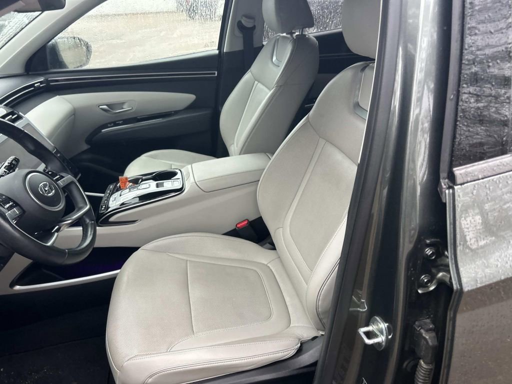Used 2022 Hyundai Tucson Limited w/ Cargo Package image 17