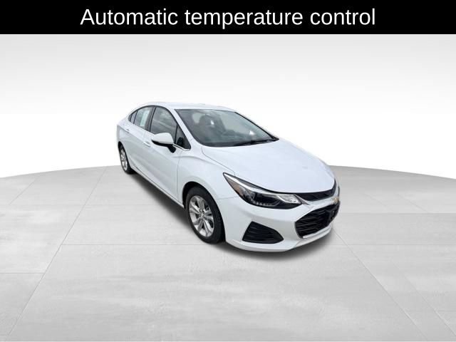 Certified 2019 Chevrolet Cruze LT w/ LT Fleet Convenience Package FWD image 5