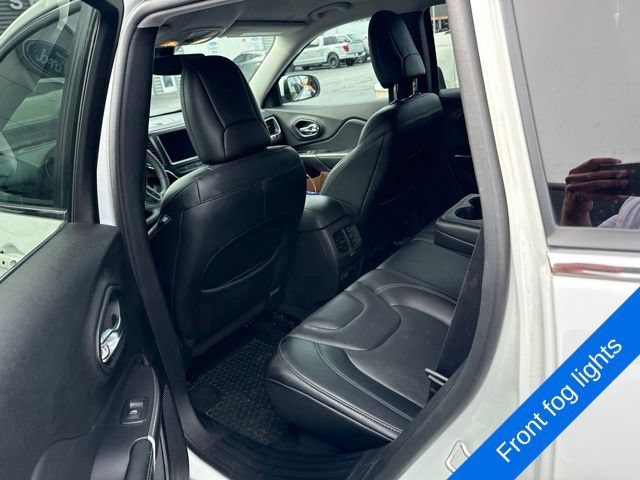 Used 2021 Jeep Cherokee Latitude Lux w/ Comfort/Convenience Group AWD/4WD image 12