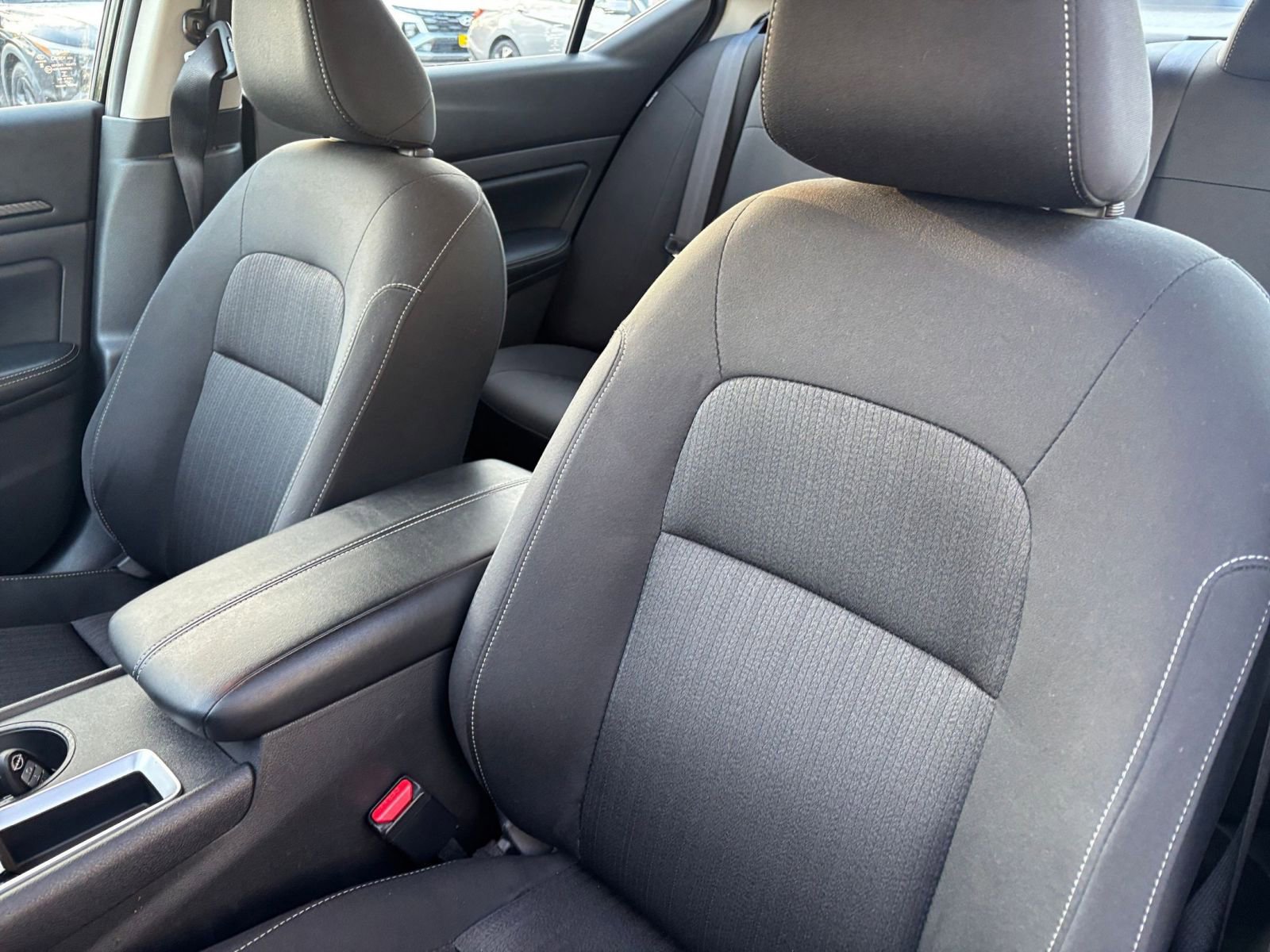 Used 2025 Nissan Altima 2.5 SV FWD image 35