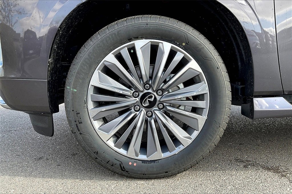 New 2025 INFINITI QX80 Luxe image 13