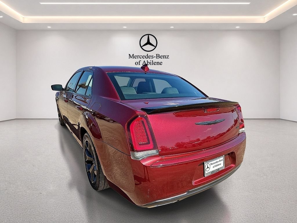 Used 2020 Chrysler 300 Touring w/ Sport Appearance Package RWD image 5