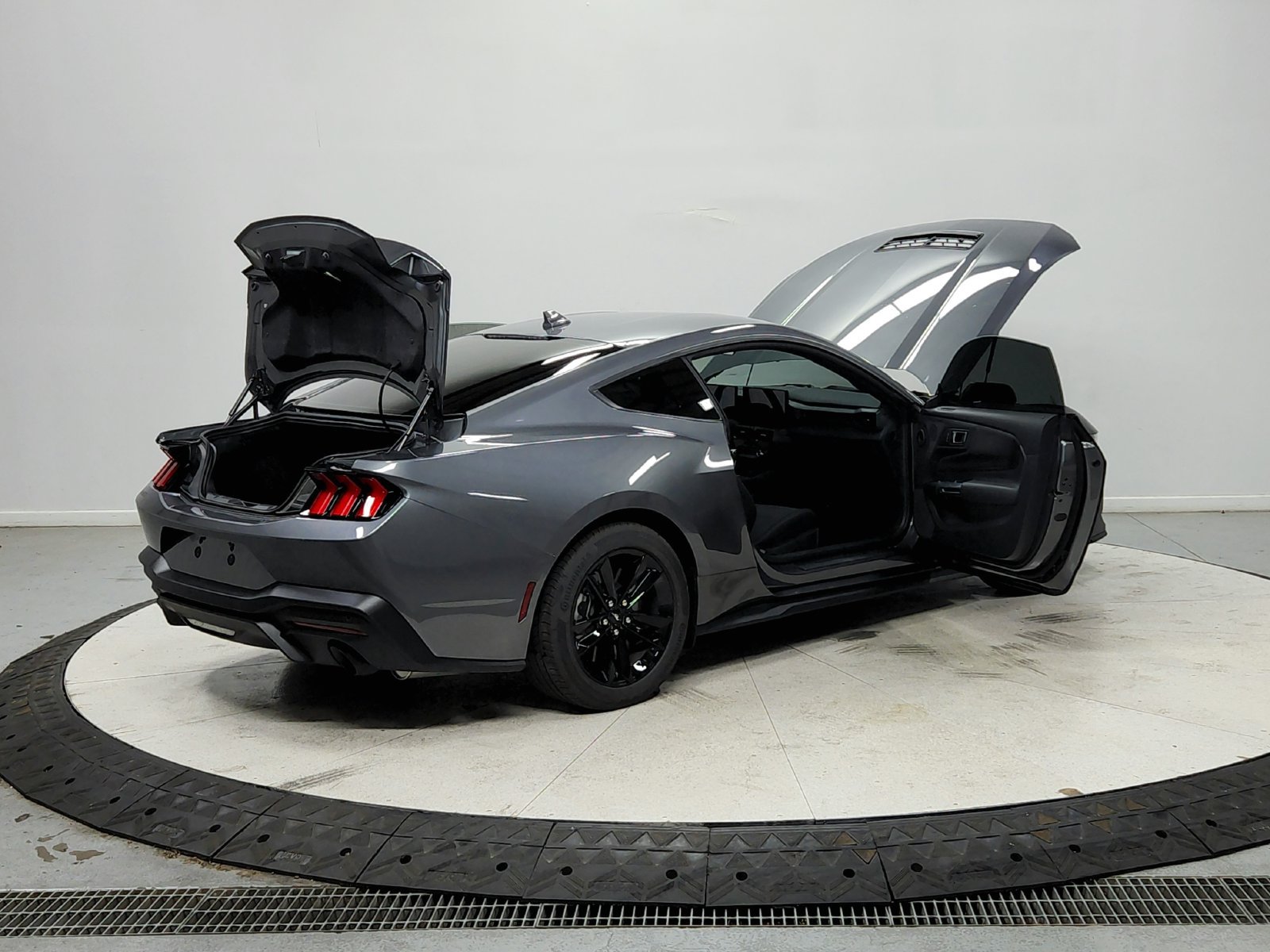 Used 2026 Ford Mustang GT RWD image 16