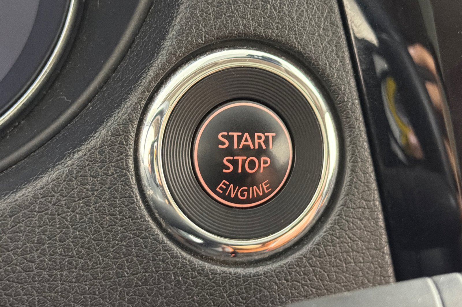 Used 2019 Nissan Rogue SL w/ Premium Package FWD image 22