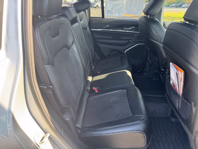 Certified 2023 Jeep Grand Cherokee Trailhawk AWD/4WD image 16