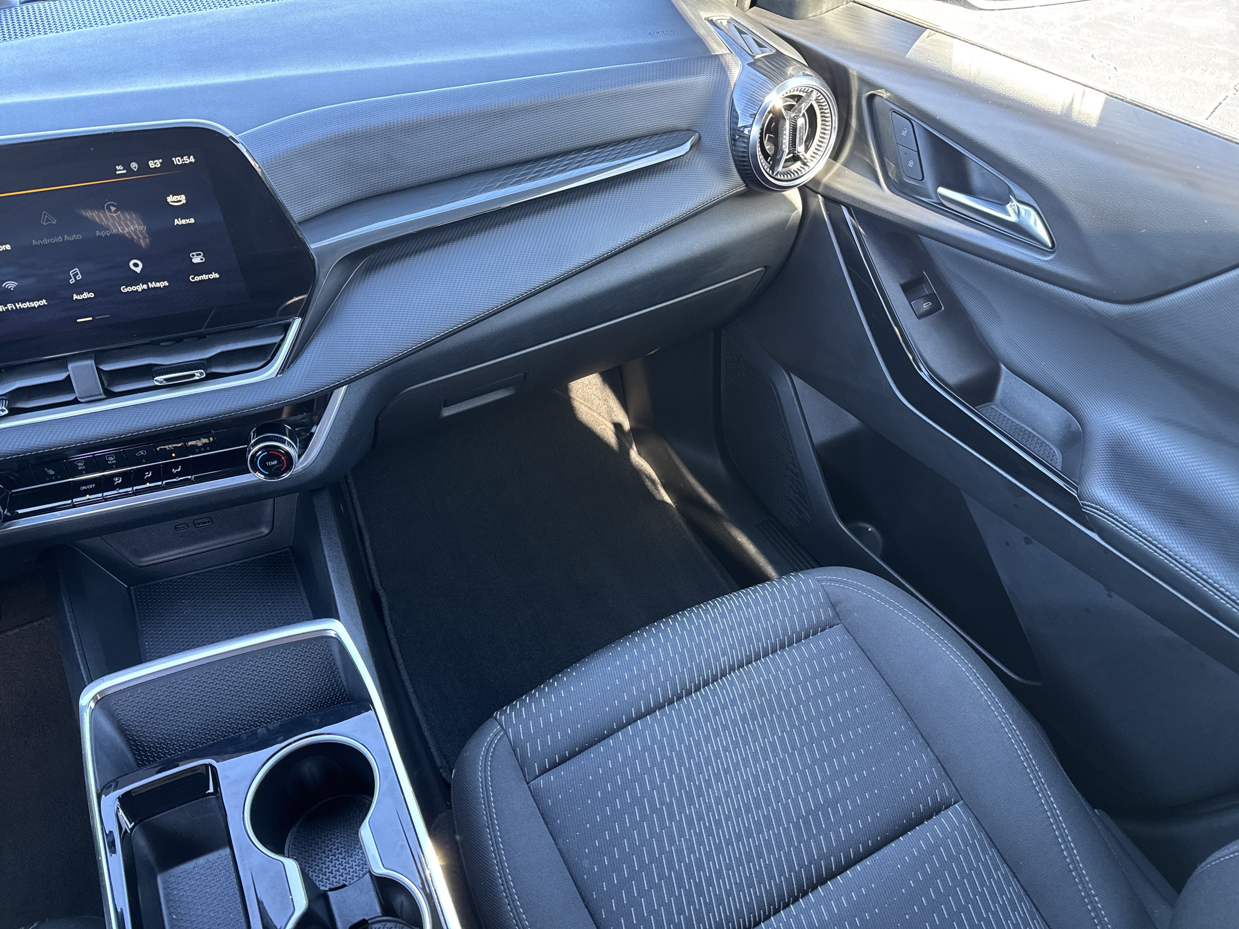 Used 2025 Chevrolet Equinox LT FWD image 19