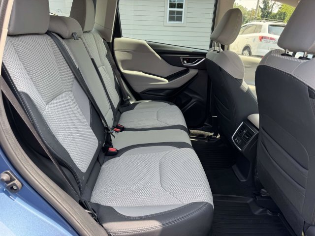 Used 2024 Subaru Forester Premium AWD/4WD image 10